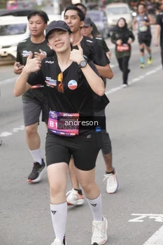 Runner Photo 4206498