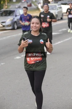 Runner Photo 4206506