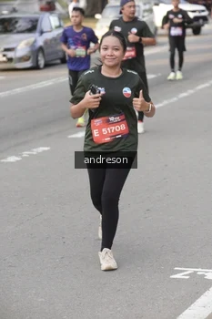 Runner Photo 4206513