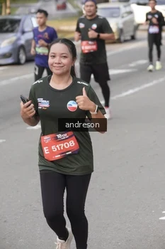 Runner Photo 4206515