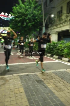 Runner Photo 4206542