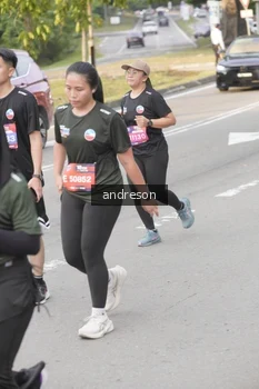 Runner Photo 4206552