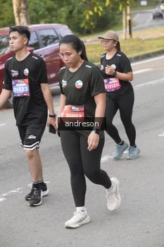 Runner Photo 4206566