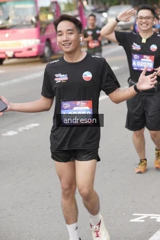Runner Photo 4206567