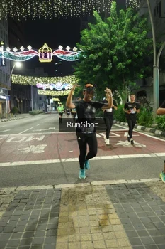Runner Photo 4206570