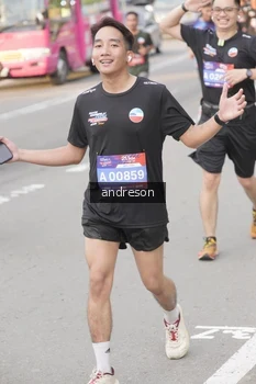 Runner Photo 4206571