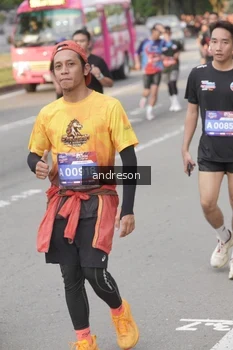 Runner Photo 4206573