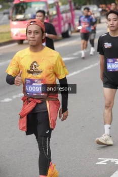 Runner Photo 4206575