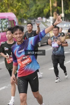 Runner Photo 4206582