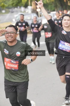 Runner Photo 4206595
