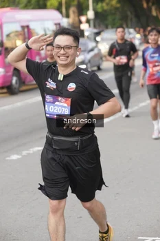 Runner Photo 4206596