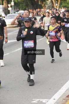 Runner Photo 4206598