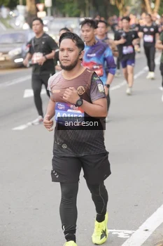 Runner Photo 4206605