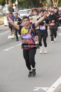 Runner Photo 4206606