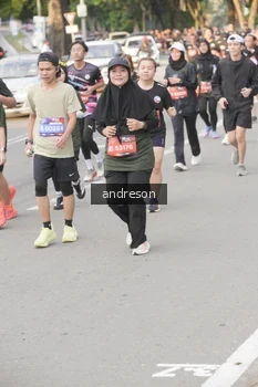 Runner Photo 4206611