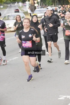 Runner Photo 4206612