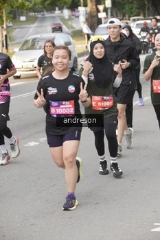 Runner Photo 4206617