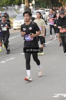 Runner Photo 4206620