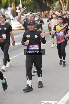 Runner Photo 4206621