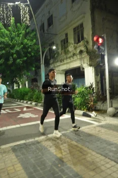 Runner Photo 4206625