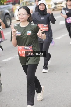 Runner Photo 4206626