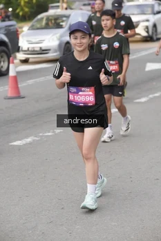 Runner Photo 4206629