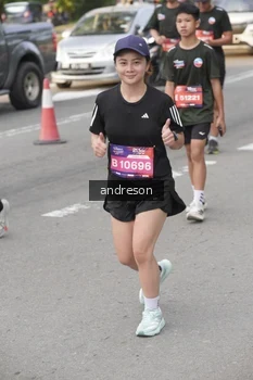 Runner Photo 4206633