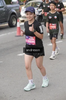 Runner Photo 4206634