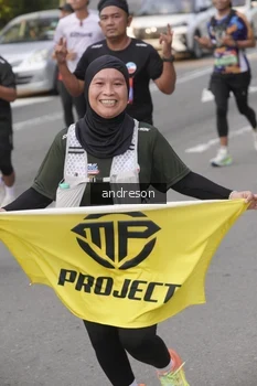 Runner Photo 4206642