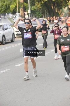 Runner Photo 4206656
