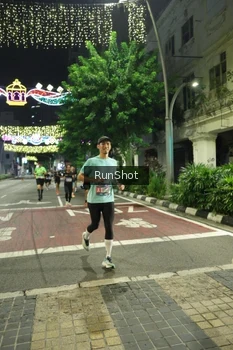 Runner Photo 4206663