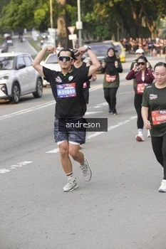 Runner Photo 4206665
