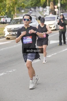 Runner Photo 4206669