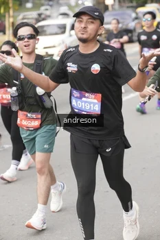 Runner Photo 4206672