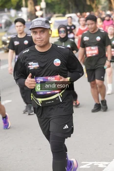 Runner Photo 4206678