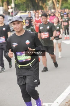 Runner Photo 4206680