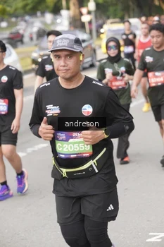 Runner Photo 4206684