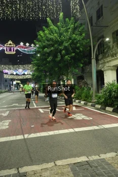 Runner Photo 4206687