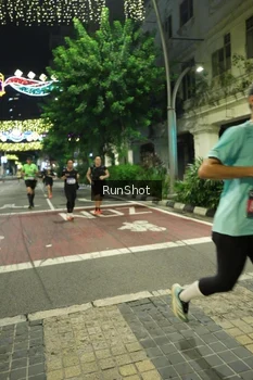 Runner Photo 4206688