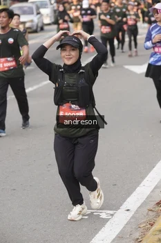 Runner Photo 4206699