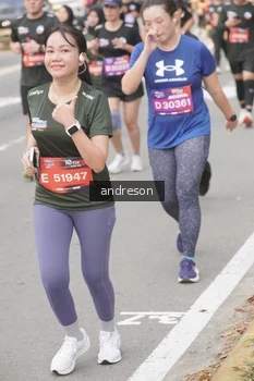Runner Photo 4206713
