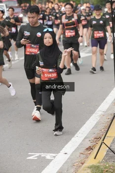 Runner Photo 4206716