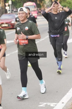Runner Photo 4206721