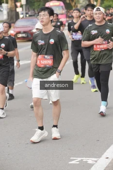 Runner Photo 4206722