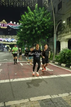 Runner Photo 4206723