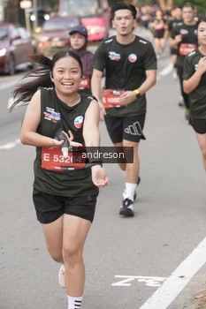 Runner Photo 4206731