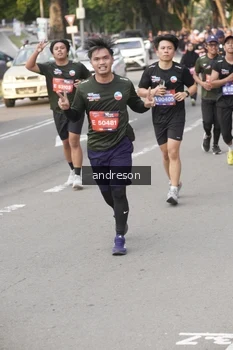 Runner Photo 4206795