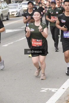 Runner Photo 4206801