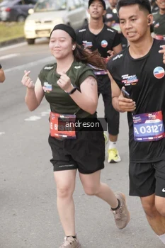 Runner Photo 4206816