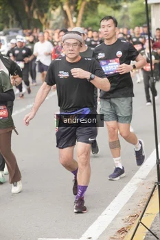 Runner Photo 4206838